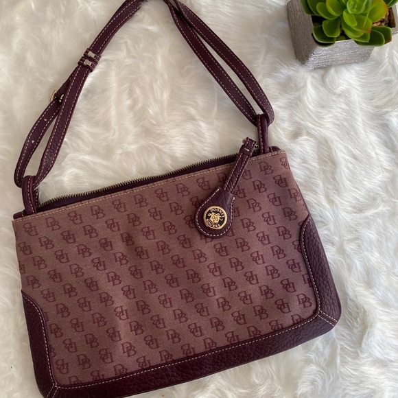 Unique Dooney Bourke - Picture 1 of 5